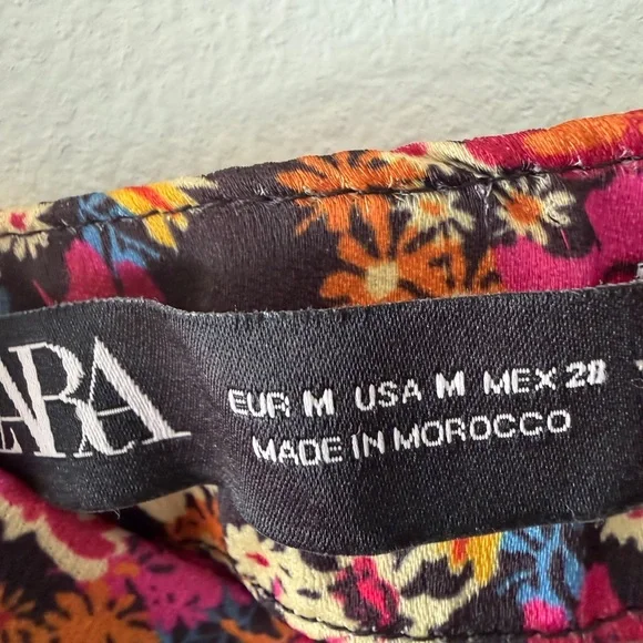 Zara Multicolor Floral Skirt medium - Picture 4 of 6